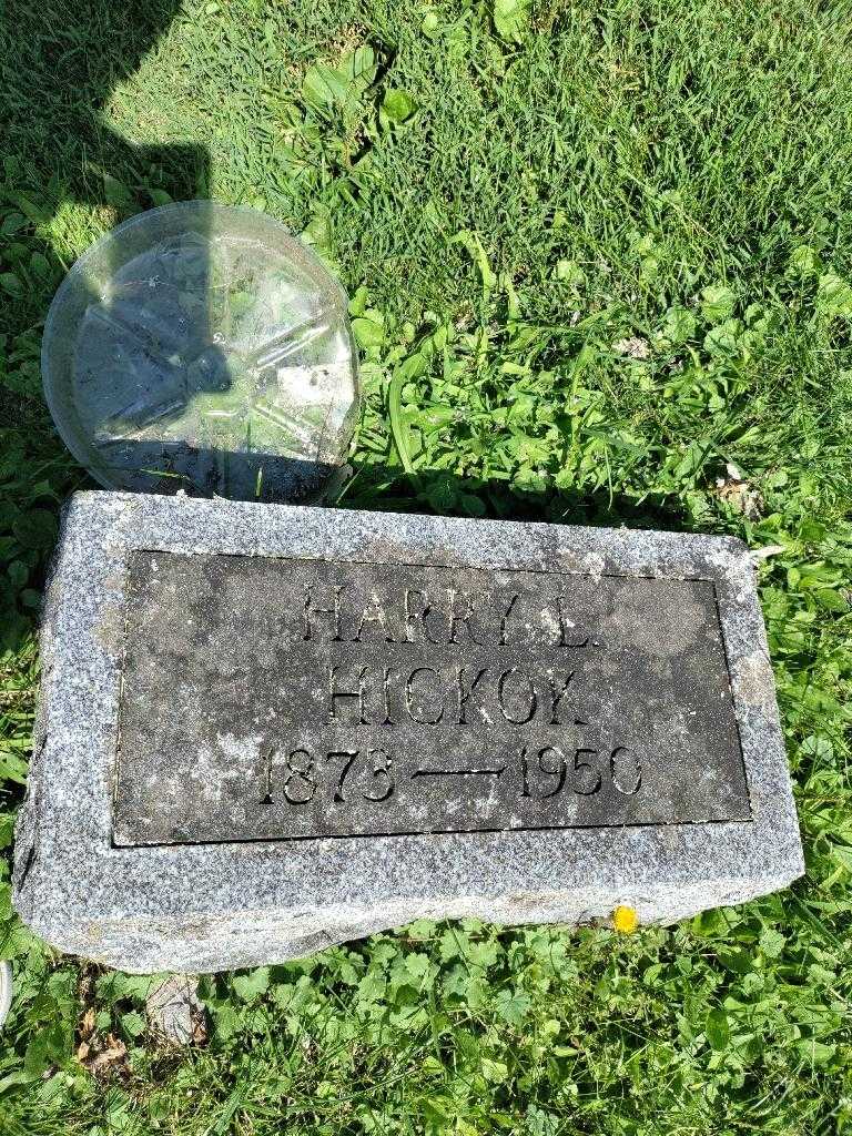 Harry L. Hickok's grave. Photo 2