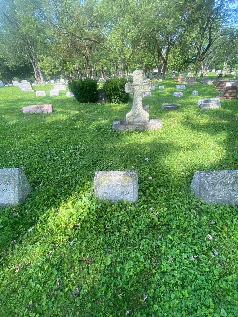 Nelle C. Randall's grave. Photo 1