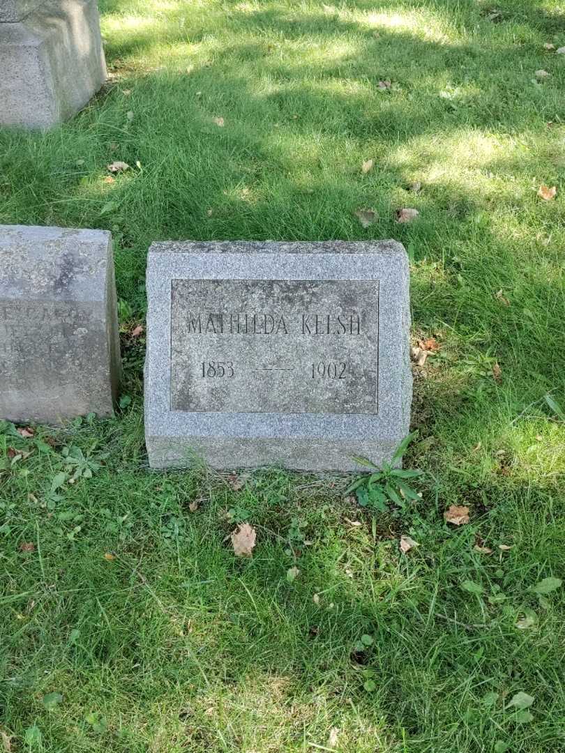 Mathilda Kelsh's grave. Photo 2