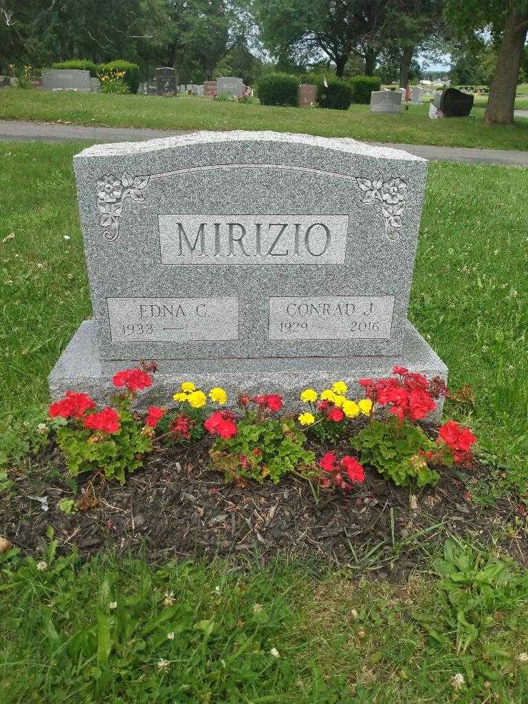 Edna C. Mirizio's grave. Photo 1