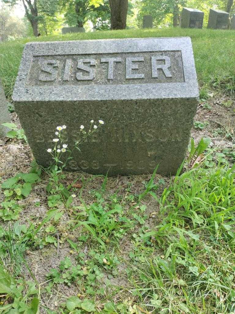Bessie Hixson's grave. Photo 2