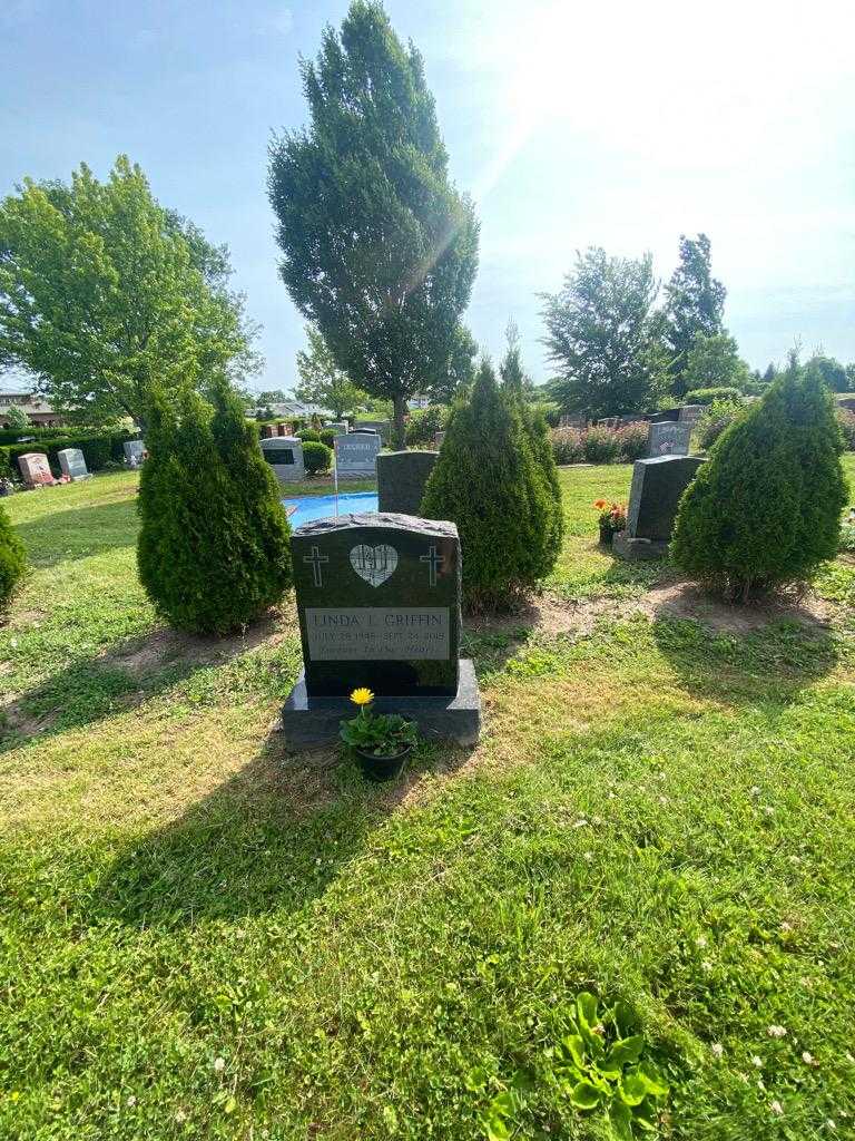 Linda L. Griffin's grave. Photo 1