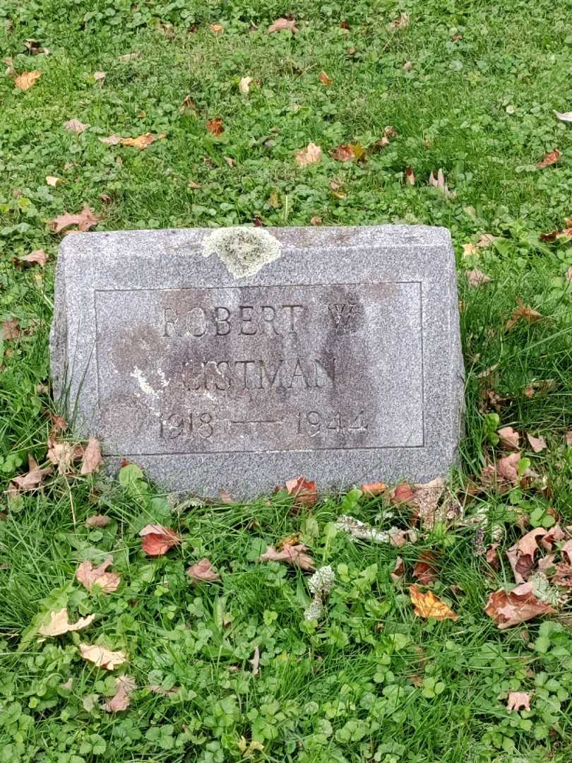 Robert W. Listman's grave. Photo 3