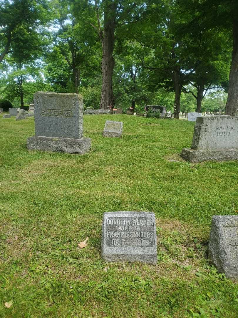 Dorothy Sanders Werner's grave. Photo 1
