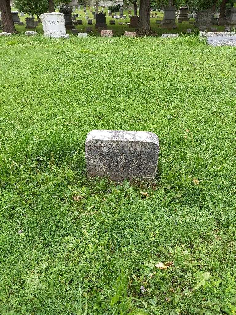 Katherine White's grave. Photo 1