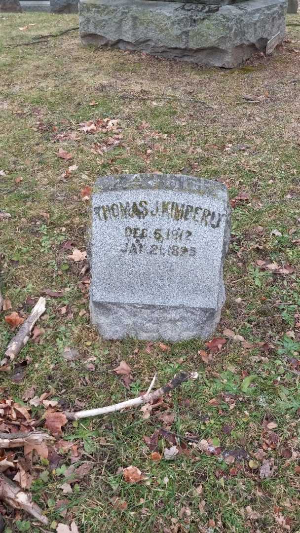 Thomas J. Kimberly's grave. Photo 3