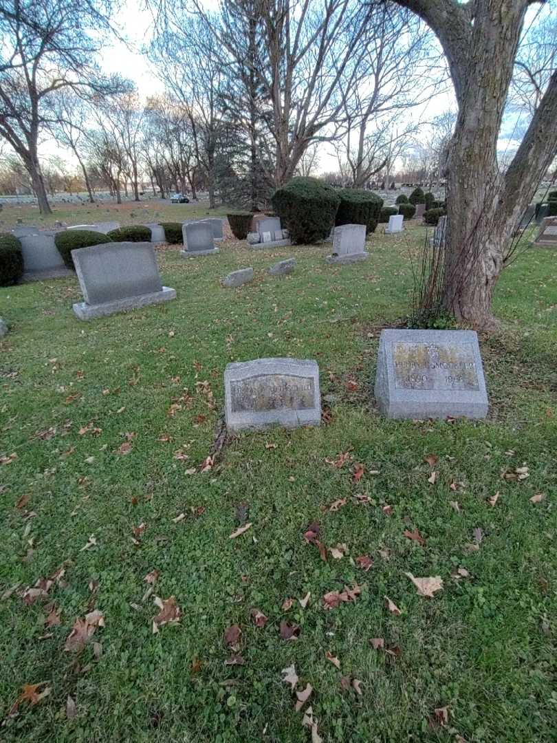 Lillian A. Rothschild's grave. Photo 1