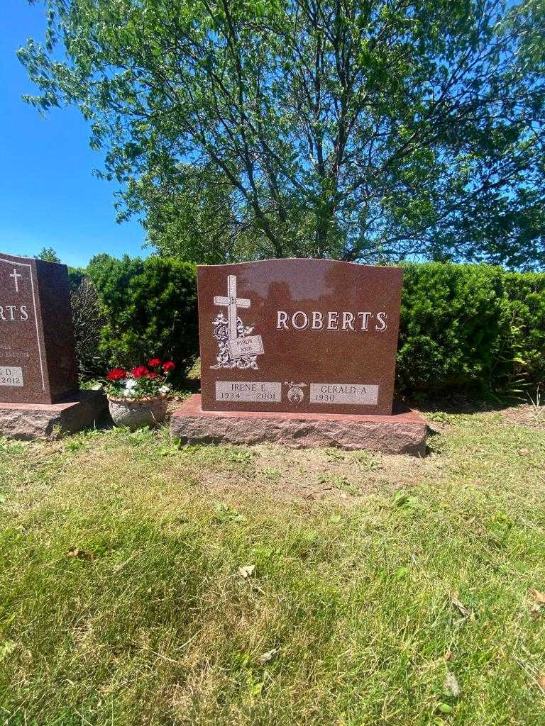 Irene E. Roberts's grave. Photo 1