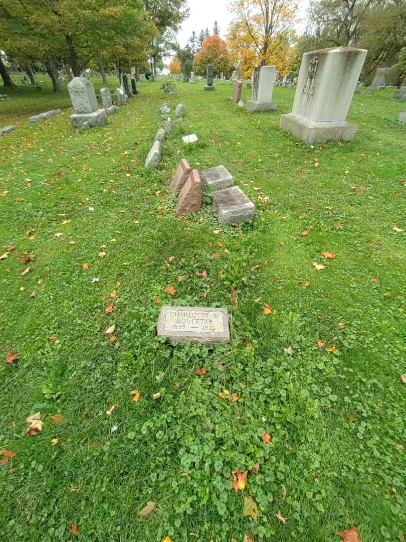 Charlotte W Matilda Doucette's grave. Photo 1