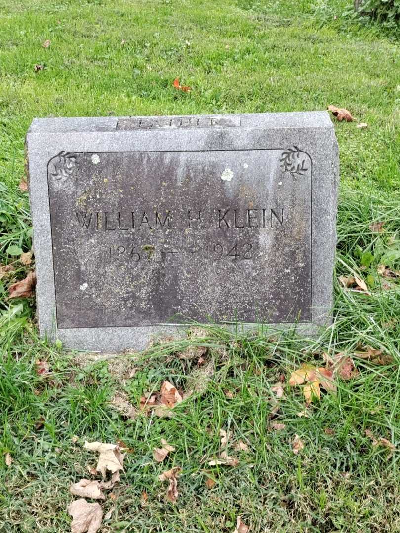 William H. Klein's grave. Photo 3