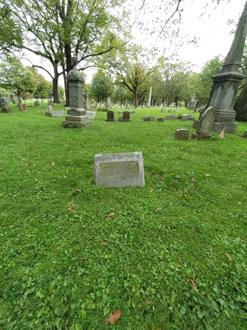 Elizabeth Ritzheimer Smith's grave. Photo 1