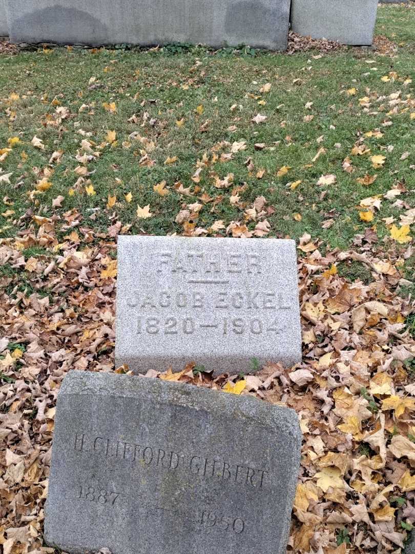 Jacob Eckel Senior's grave. Photo 2