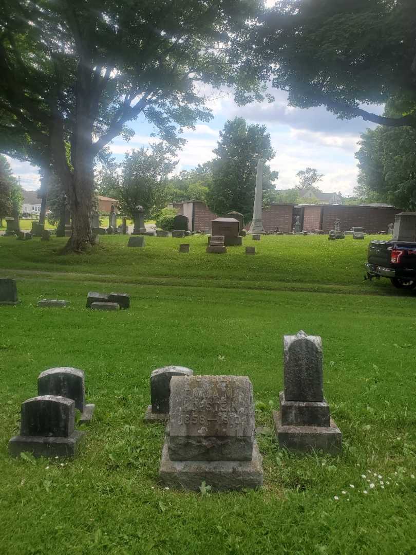 Emma M. Hopstein's grave. Photo 2