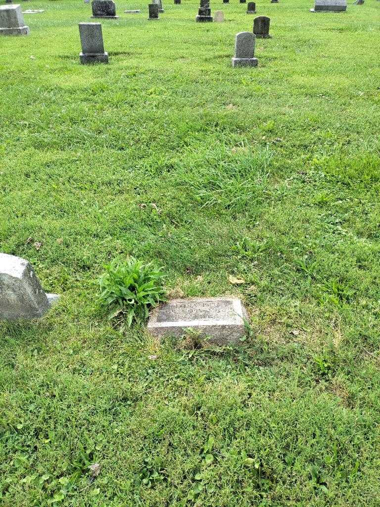 June Hope Mick's grave. Photo 1