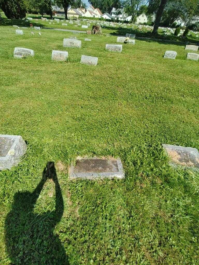 Eliza White's grave. Photo 1