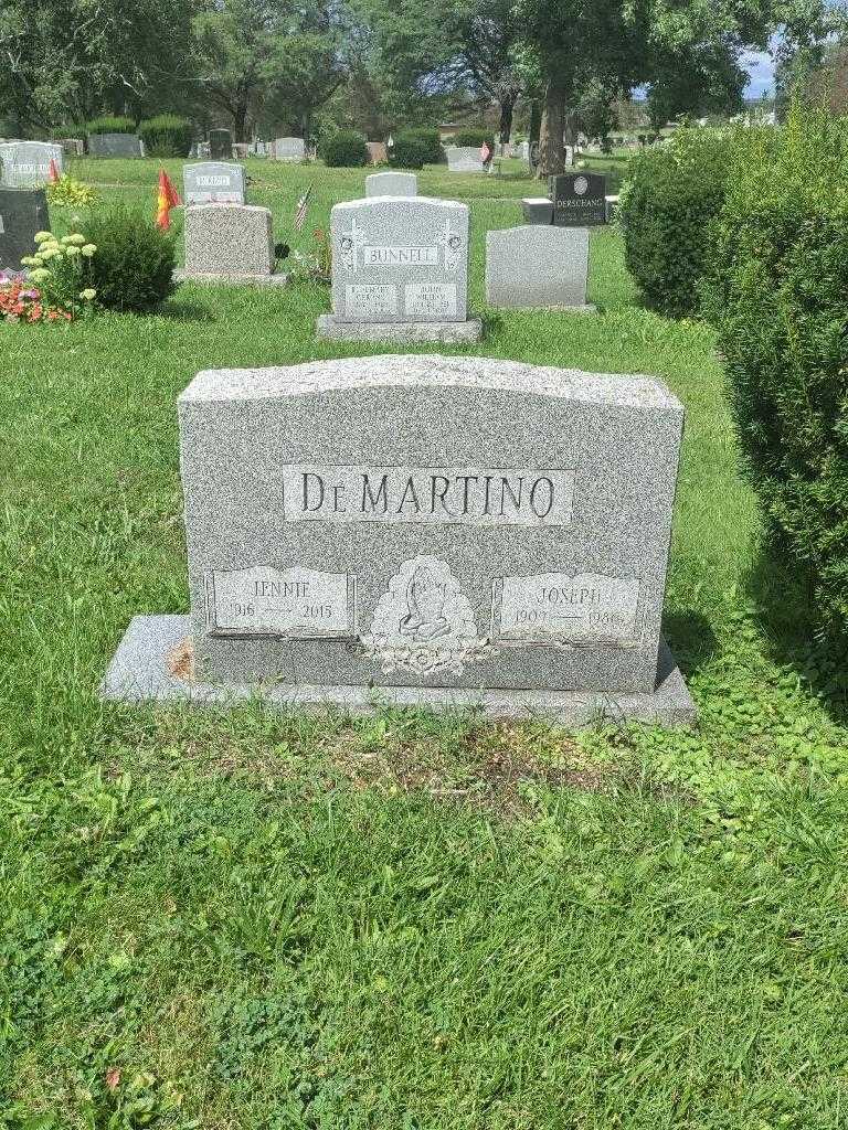 Joseph De Martino's grave. Photo 3