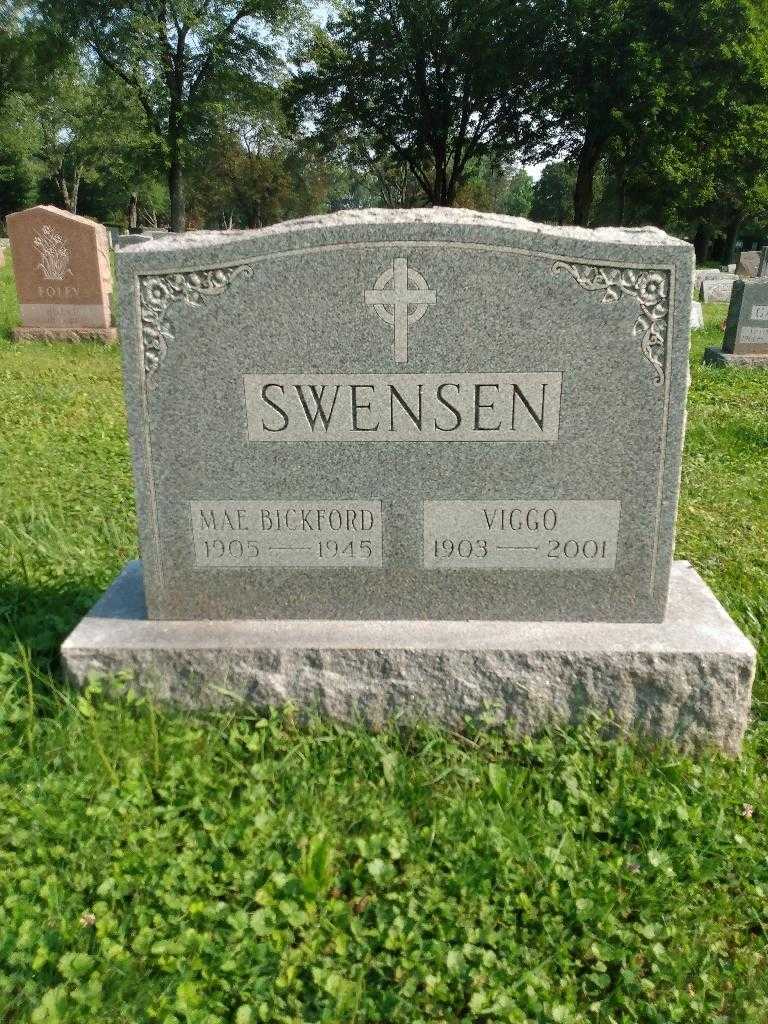 Mae Swensen Bickford's grave. Photo 2