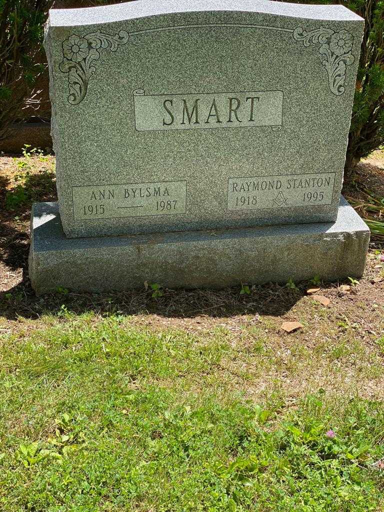 Ann Smart Bylsma's grave. Photo 3
