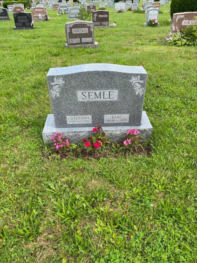 Karl Semle's grave. Photo 2