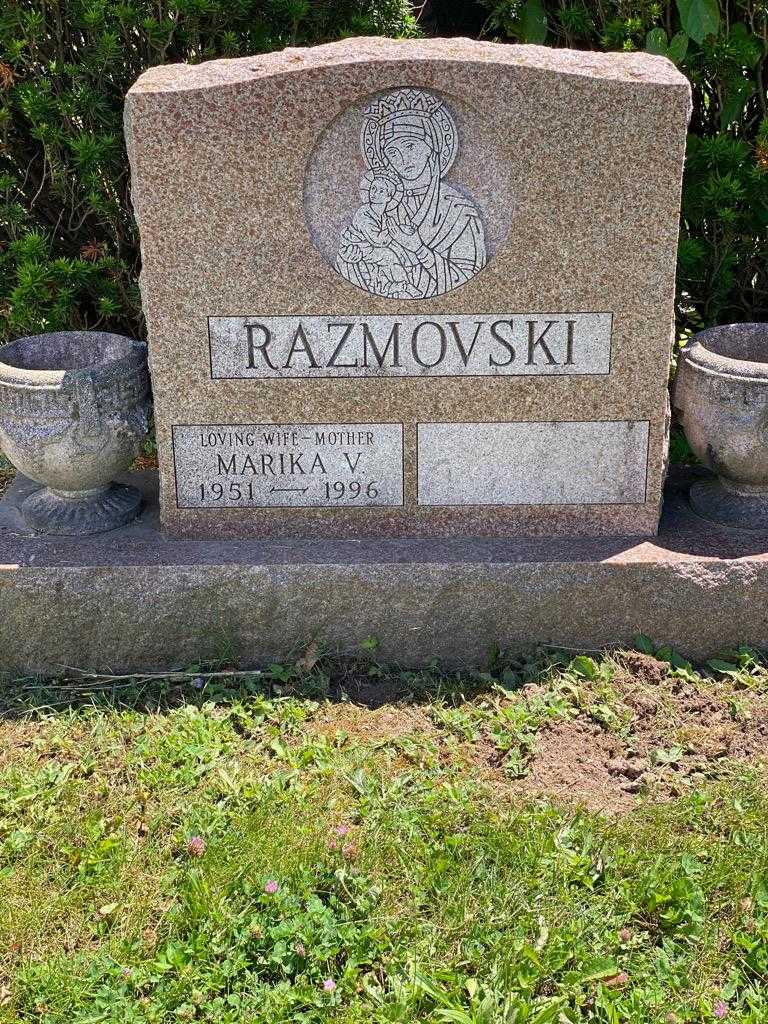 Marika V. Razmovski's grave. Photo 3