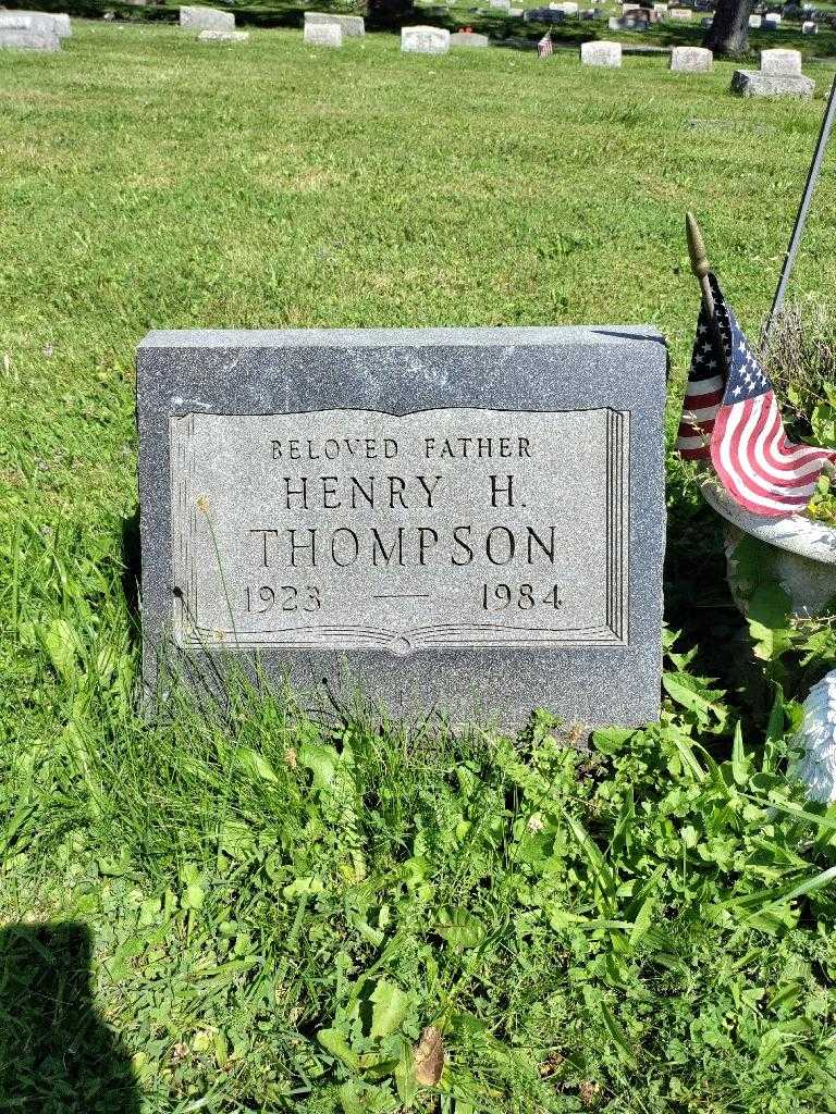 Henry H. Thompson's grave. Photo 2