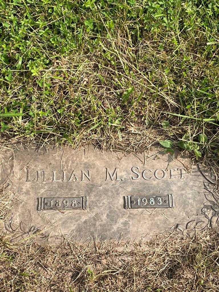 Lillian M. Scott's grave. Photo 3