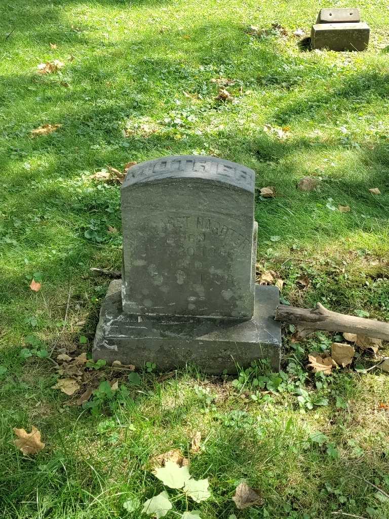 Margaret Hardter's grave. Photo 2