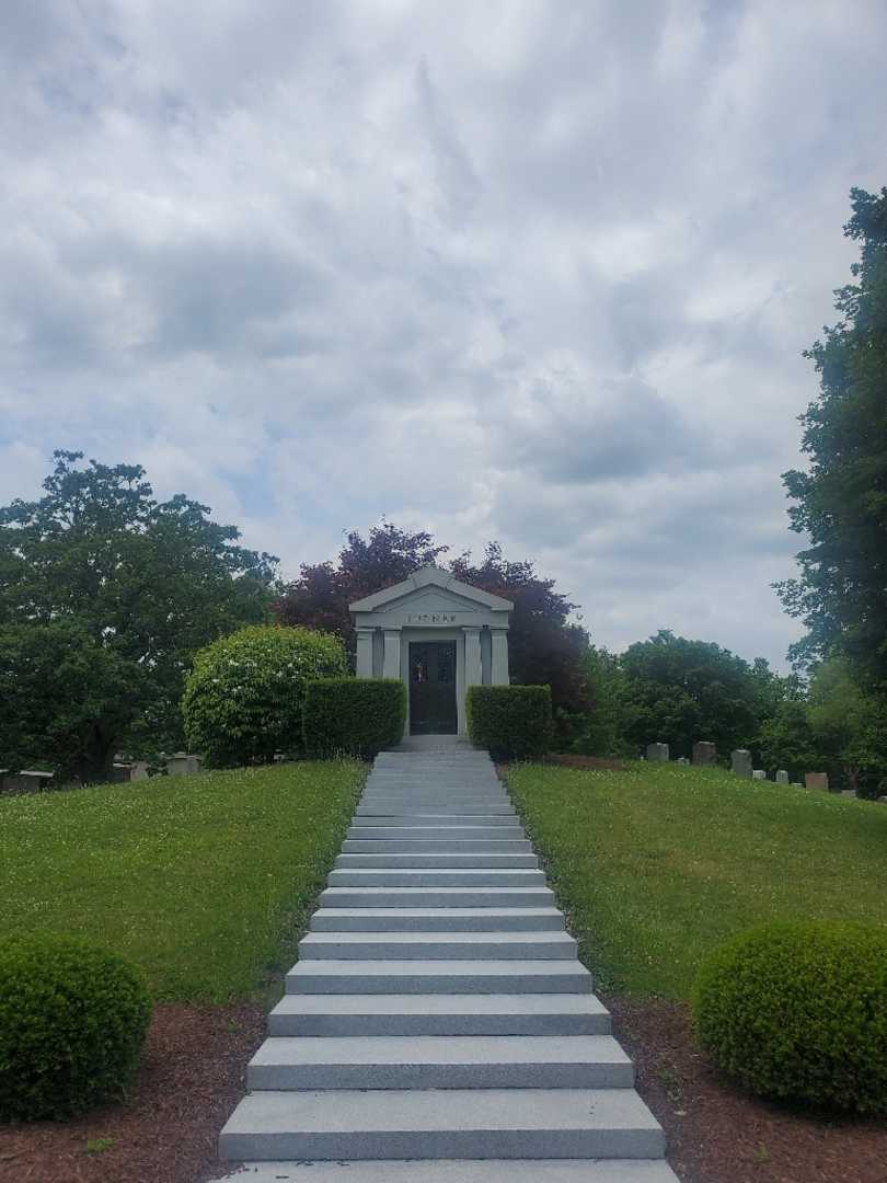 Kathryn M. Goldacker's grave. Photo 2