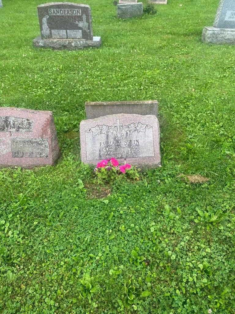 Emma M. Stein's grave. Photo 2