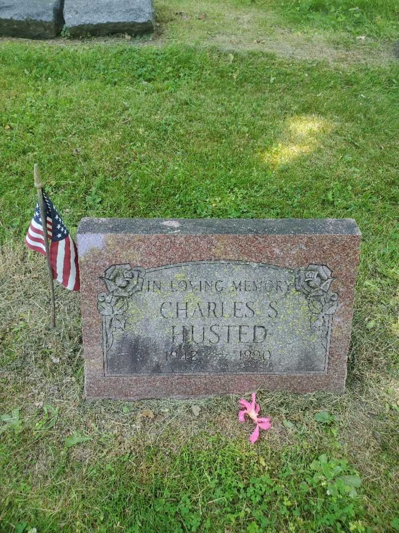 Charles S. Husted's grave. Photo 1