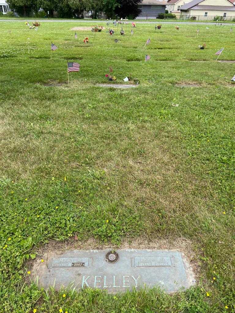 Larry G. Kelley's grave. Photo 2