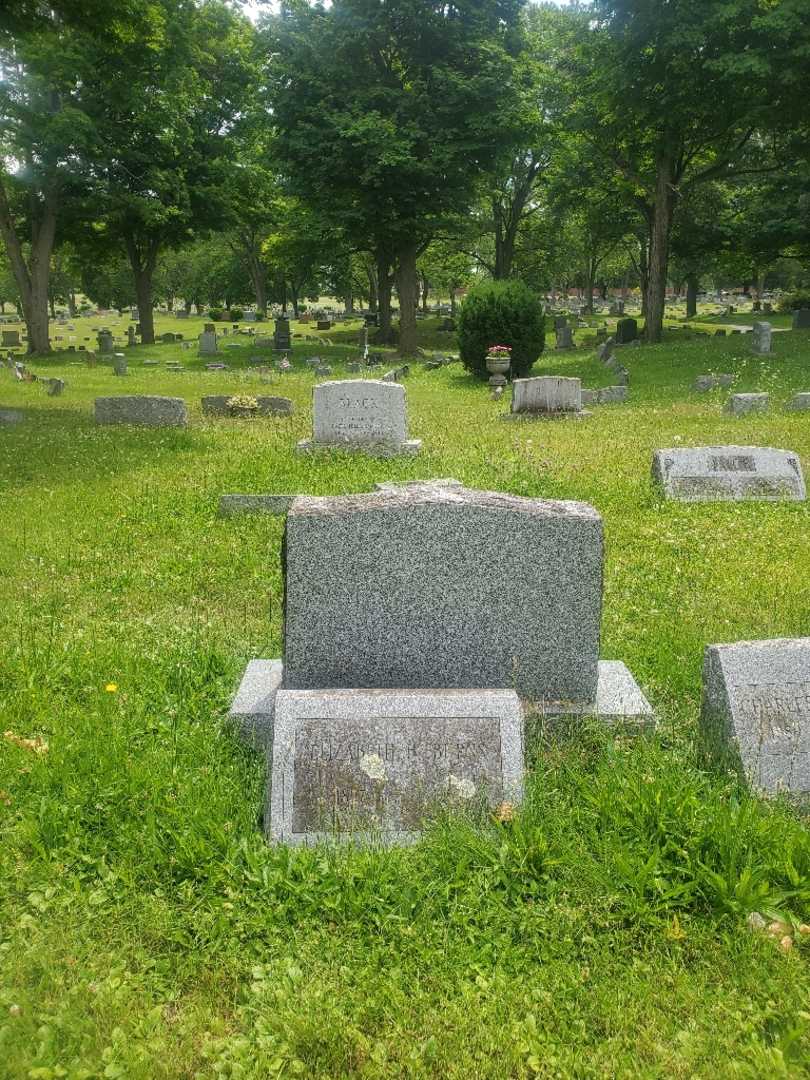 Elizabeth Helen Burns's grave. Photo 1