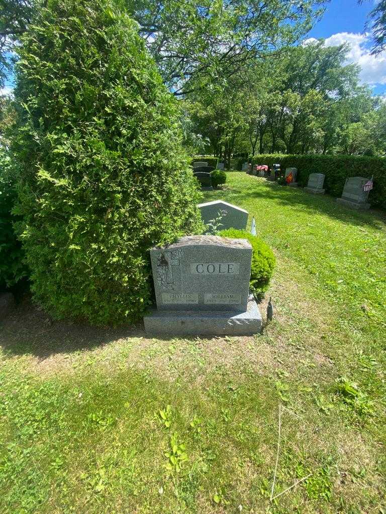Phyllis Cole's grave. Photo 1