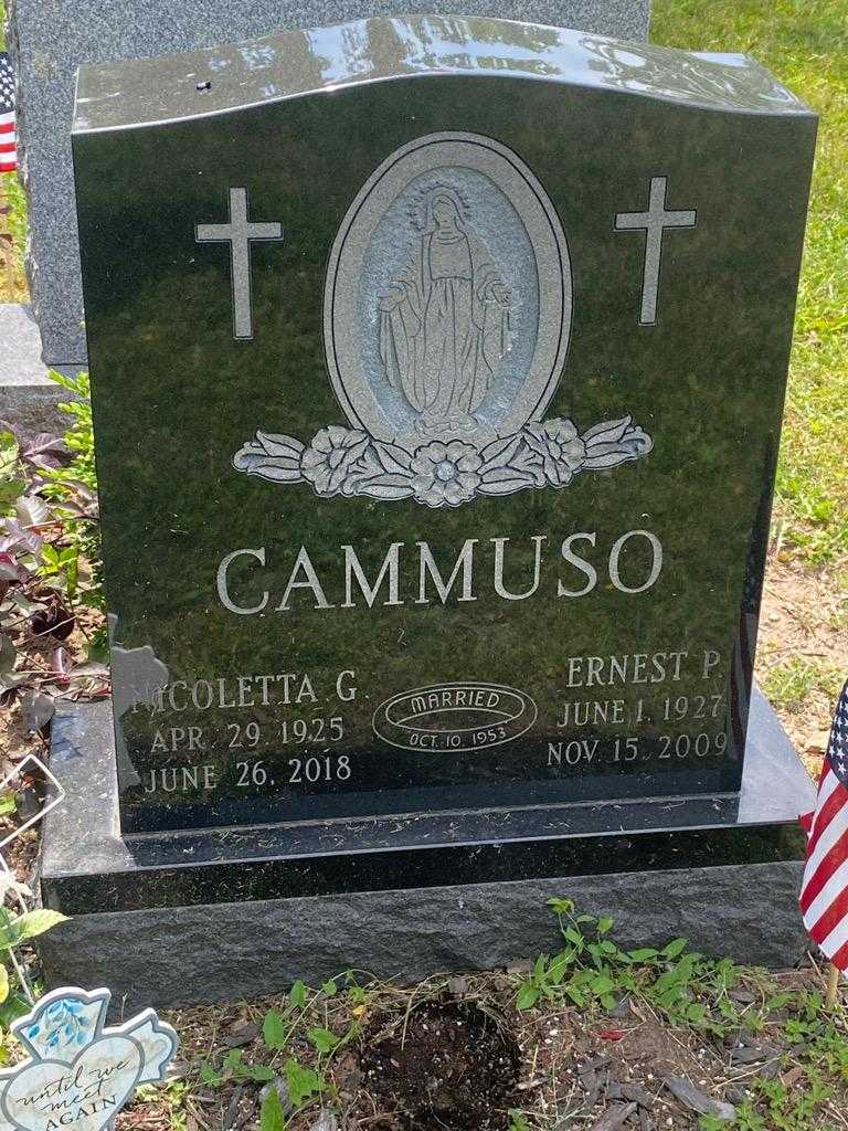 Ernest P. Cammuso's grave. Photo 3