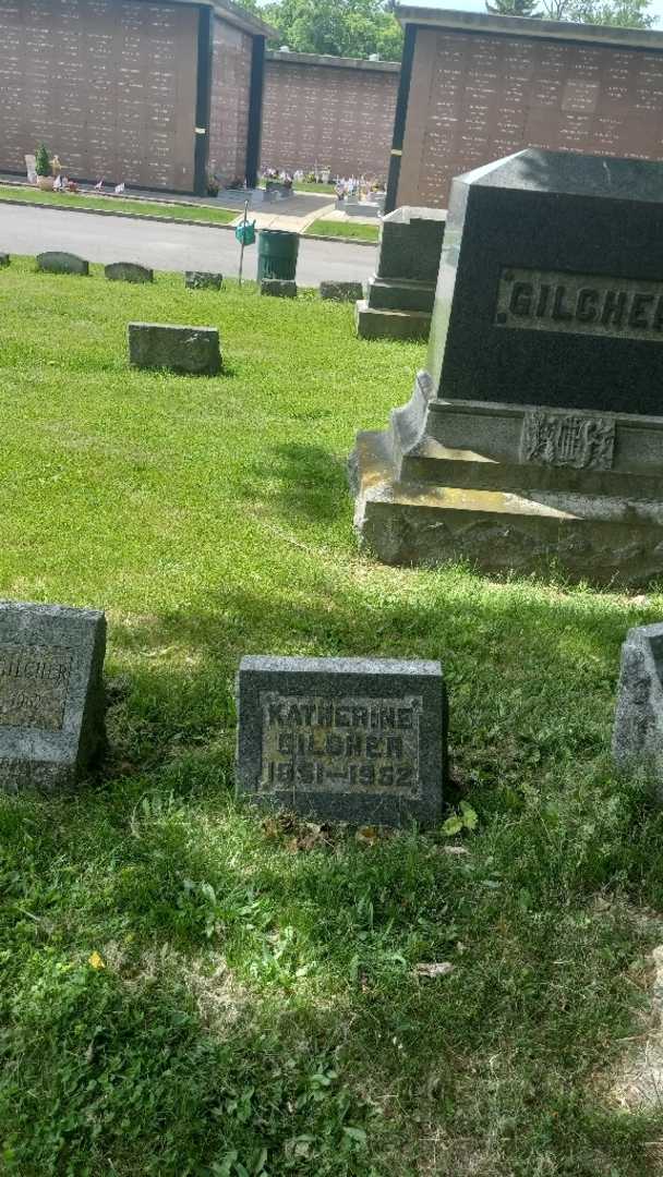 Katherine Gilcher's grave. Photo 2