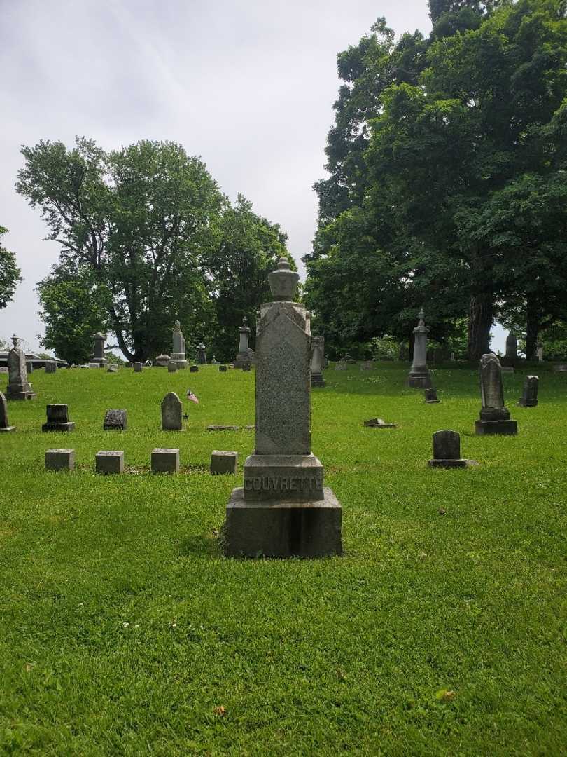 Cyprien Couvrette's grave. Photo 2
