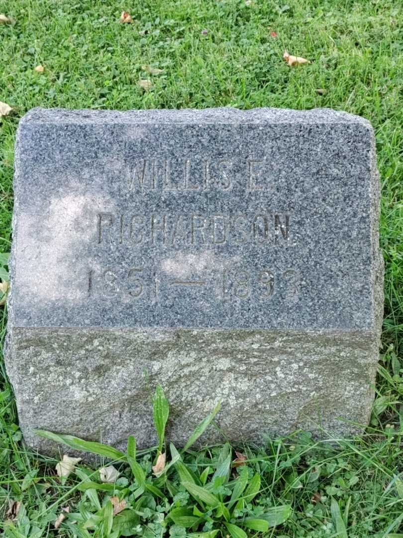 Willis E. Richardson's grave. Photo 3