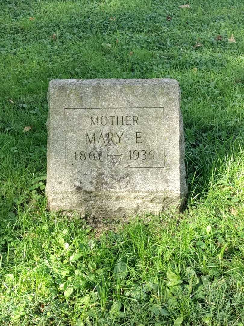 Mary E. Hummel's grave. Photo 3