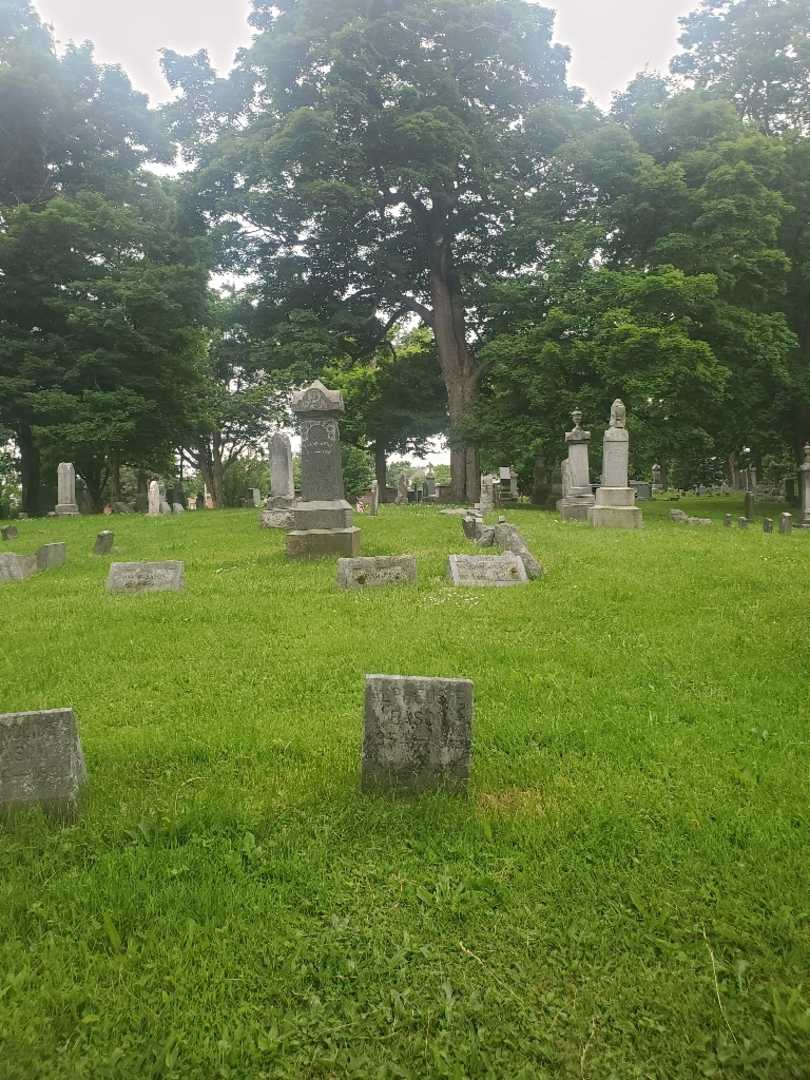 Alpheus E. Eason's grave. Photo 2