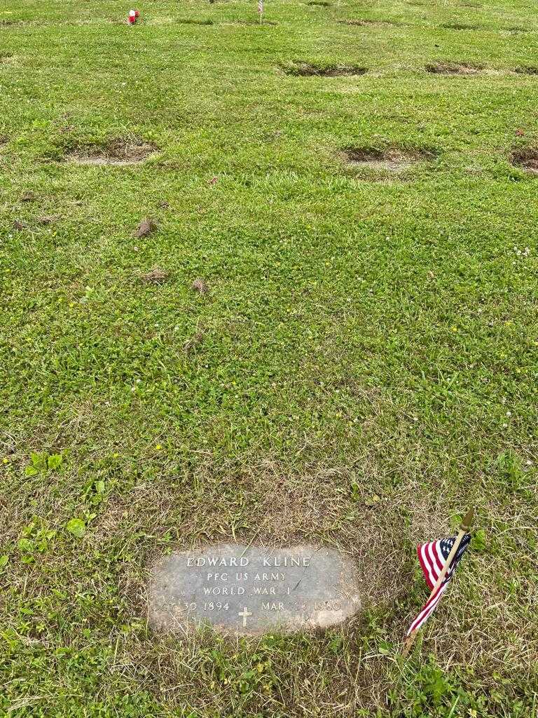 Edward Kline's grave. Photo 2