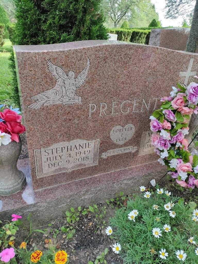 Stephanie Pregent's grave. Photo 2