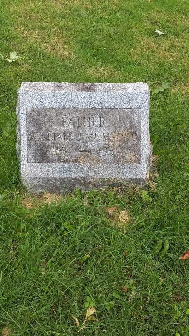 William J. Mumford's grave. Photo 3