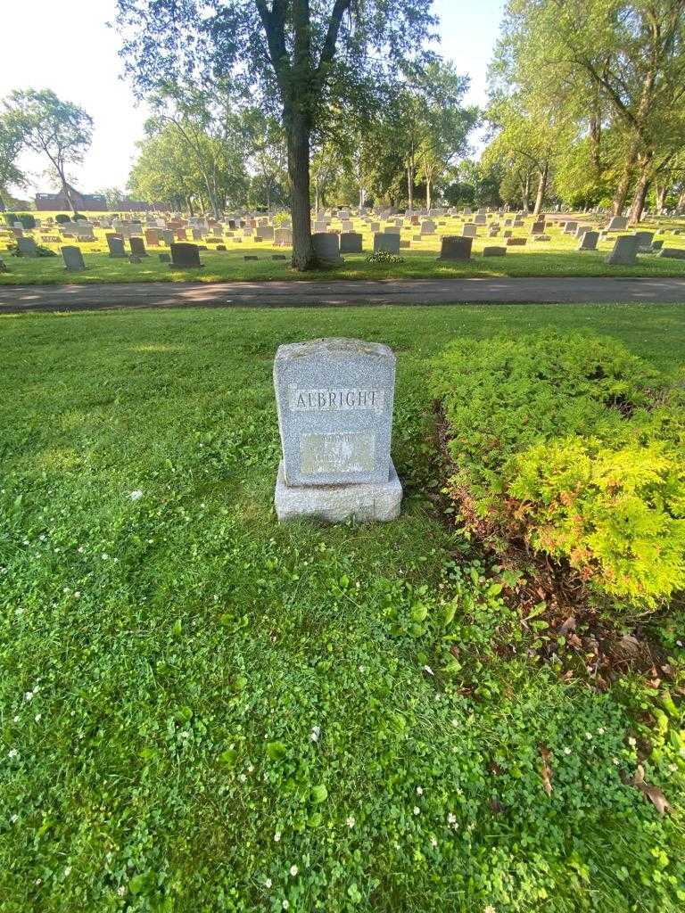 Florence E. Albright's grave. Photo 1