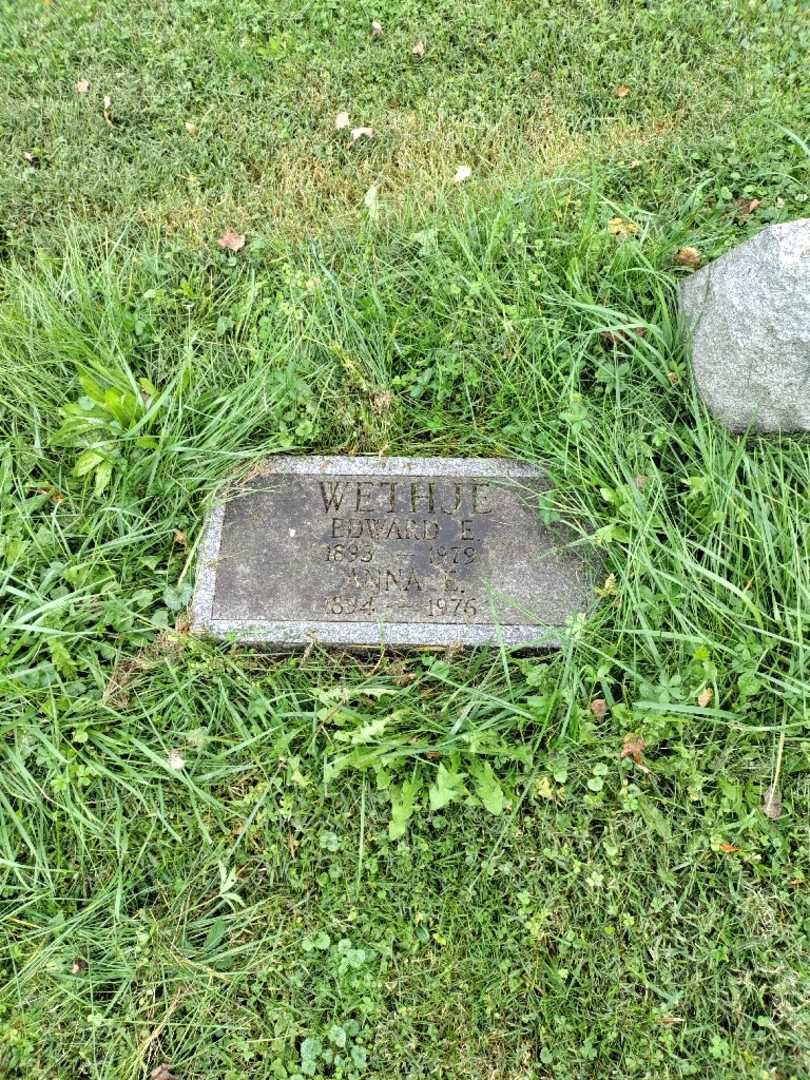 Anna E. Young Wethje's grave. Photo 2