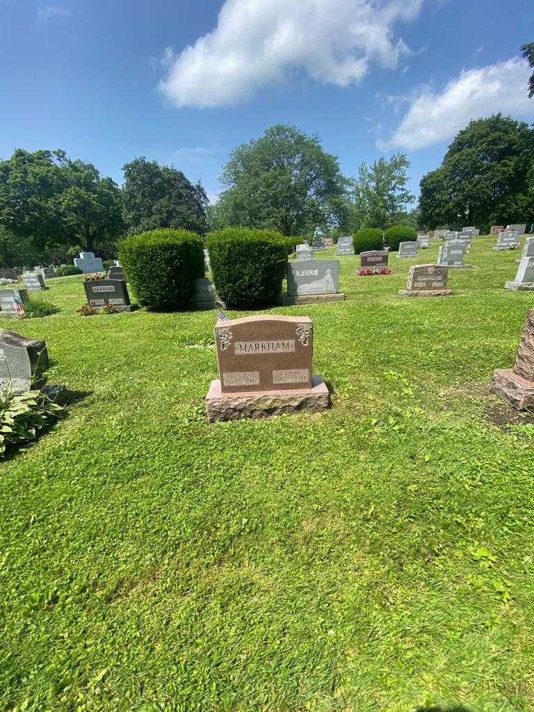 Clair Markham's grave. Photo 1
