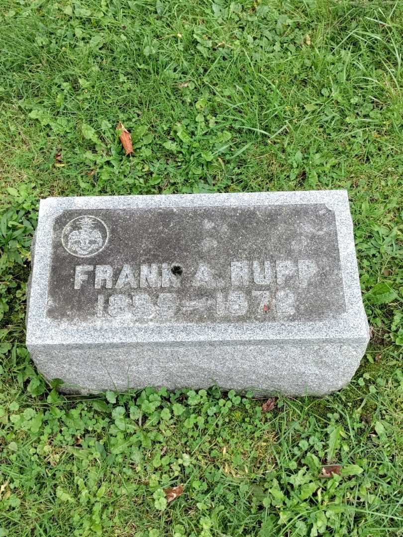 Frank A. Rupp's grave. Photo 3