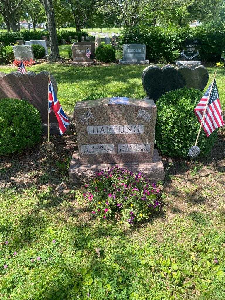 Jean Hartung's grave. Photo 2