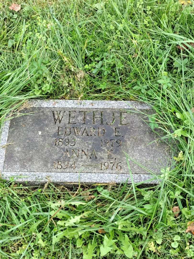 Anna E. Young Wethje's grave. Photo 3