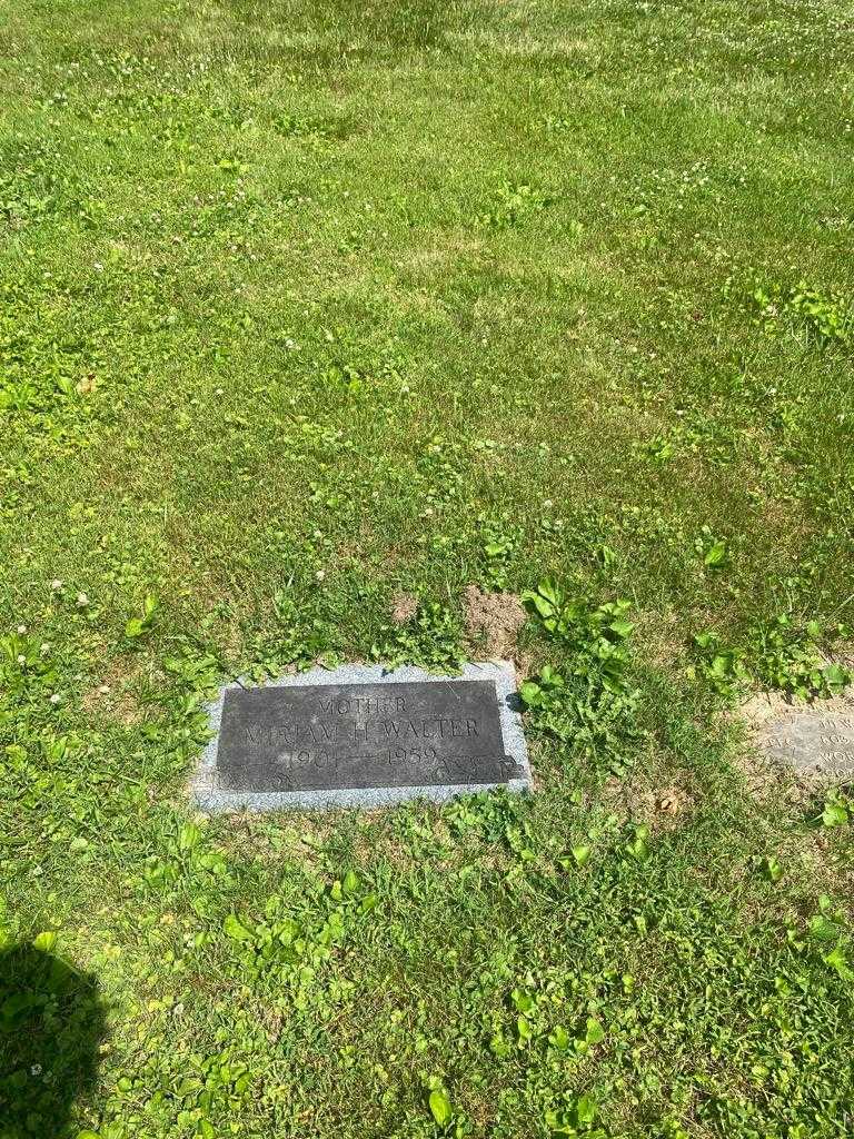 Miriam H. Walter's grave. Photo 2