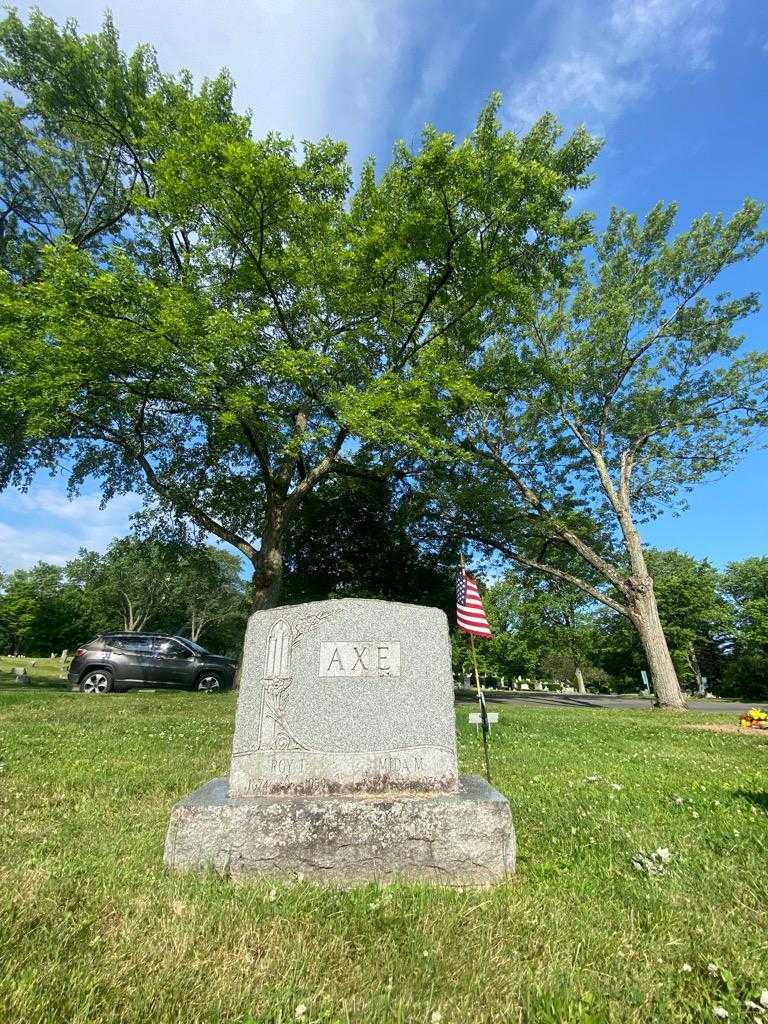 Mida M. Axe's grave. Photo 1